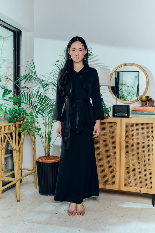 Fluir Kurung | Black