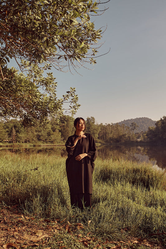Marissa Kurung | Raven