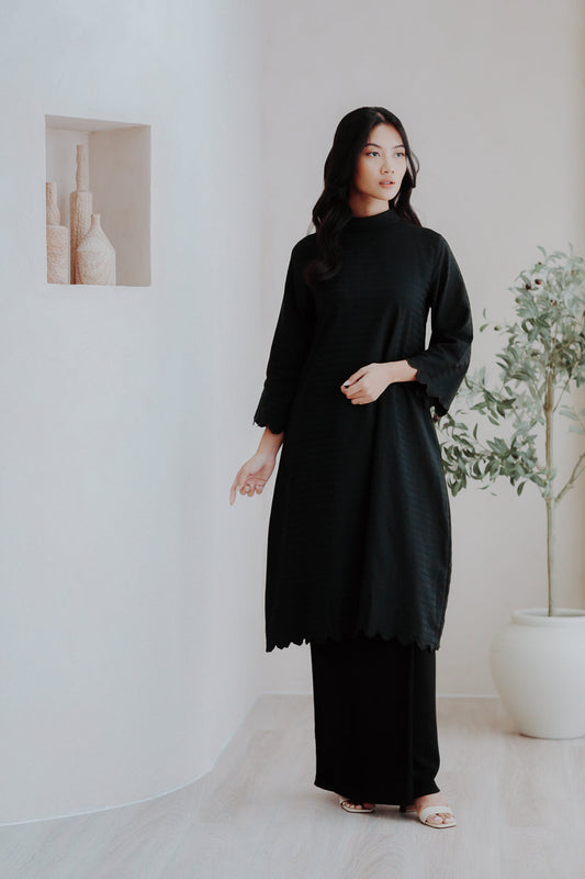 Maya Kurung | Black