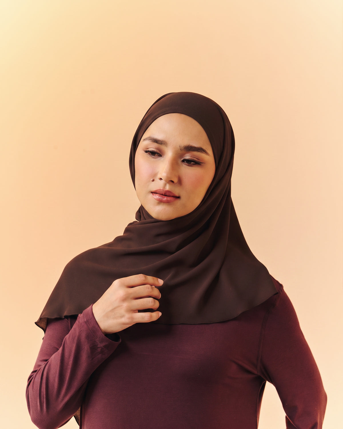 Naya Instant Triangle Shawl | Espresso