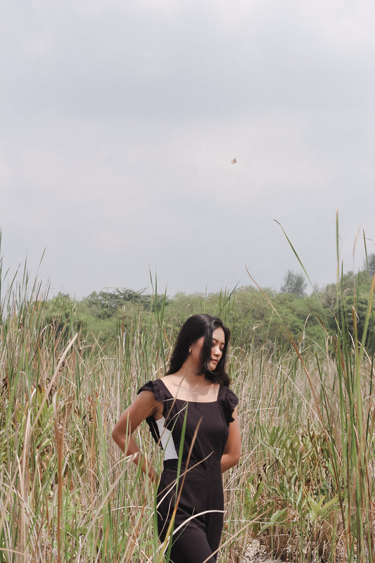 Willa Ruffled Romper | Black